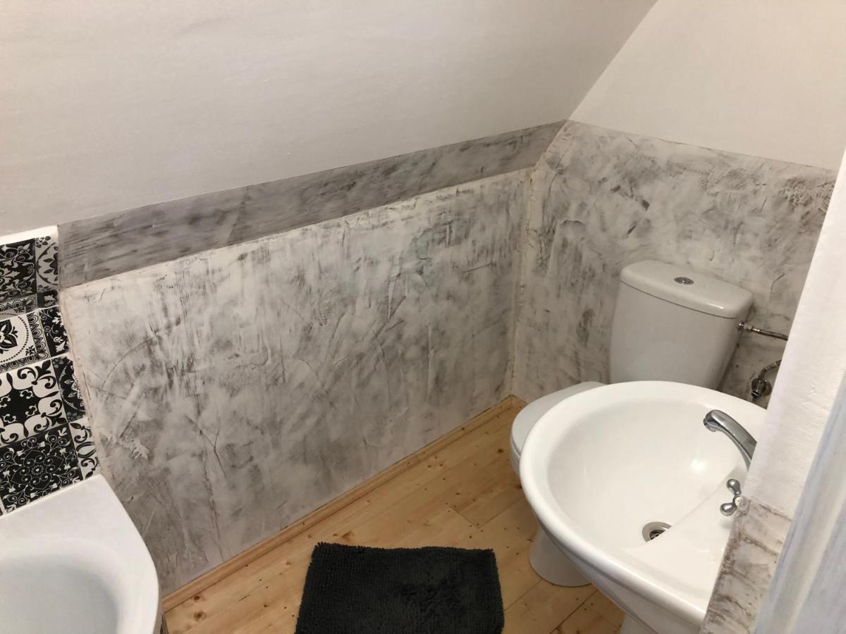 Banská Štiavnica Apartman Vila Rosenberg מראה חיצוני תמונה